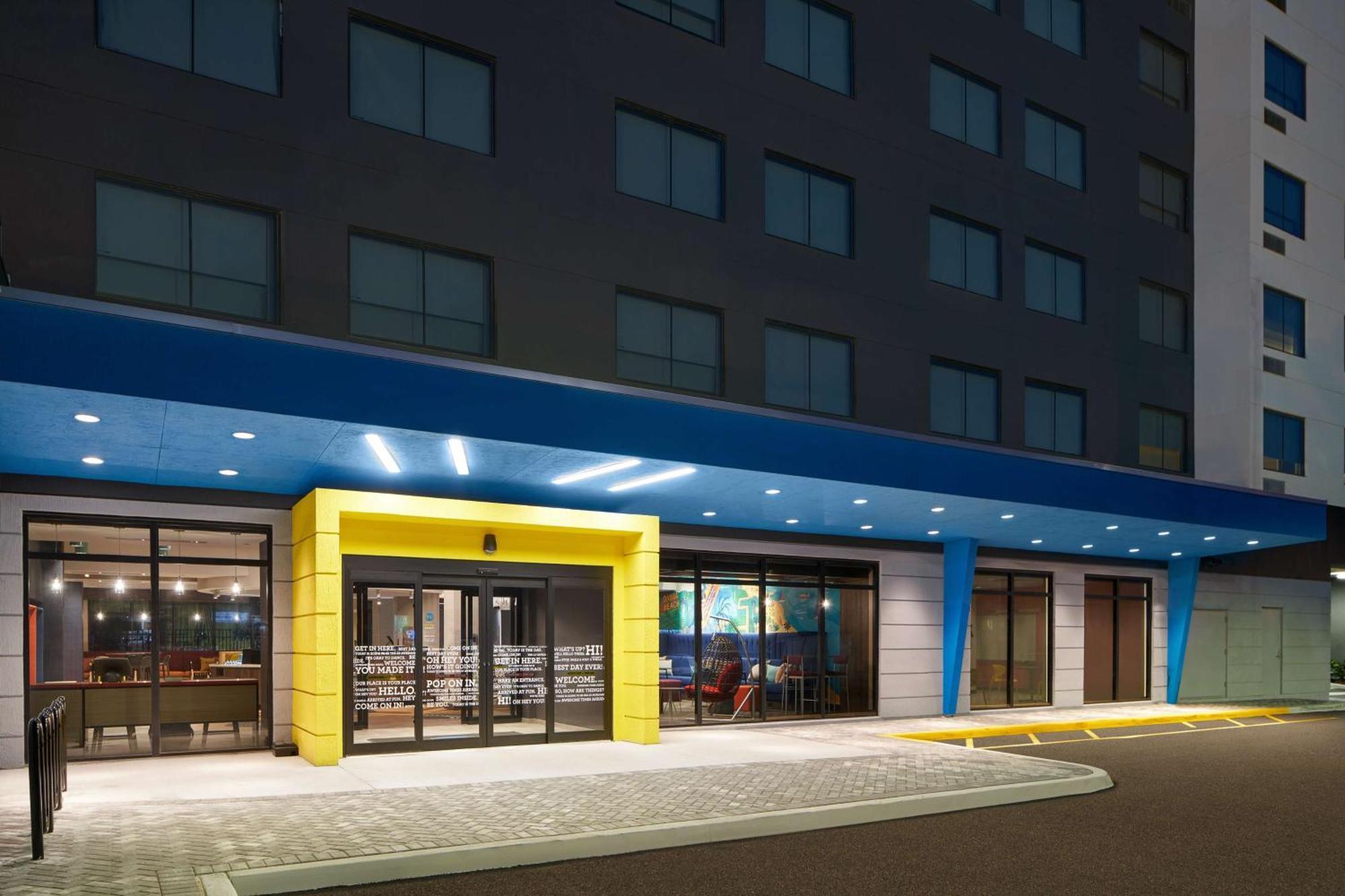Tru By Hilton Ft Lauderdale Airport Hotel Dania Beach Exterior photo
