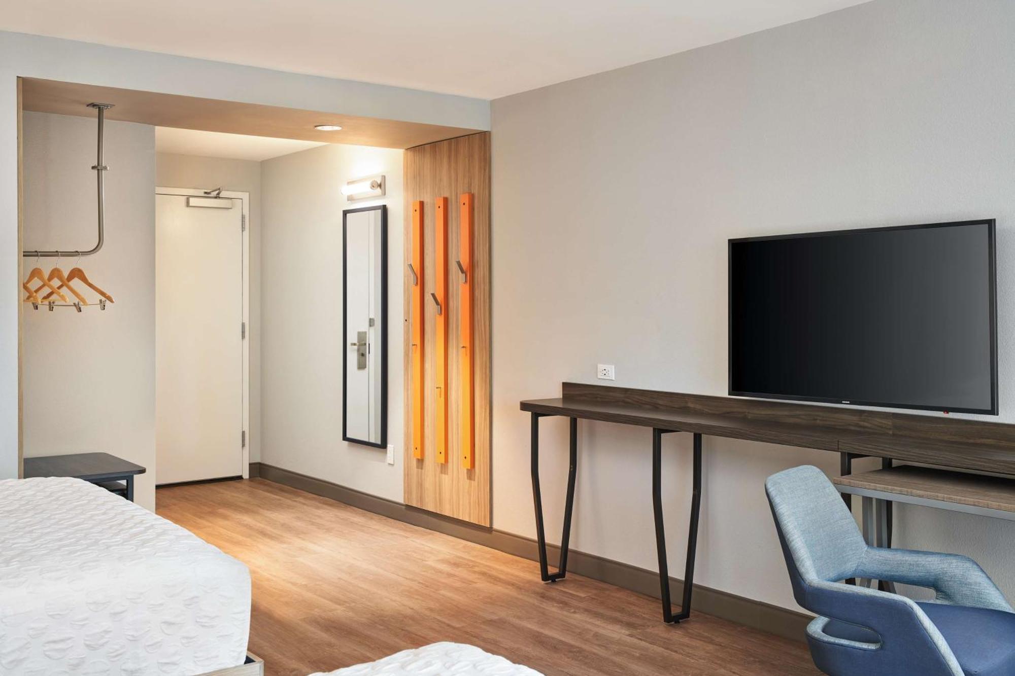 Tru By Hilton Ft Lauderdale Airport Hotel Dania Beach Exterior photo