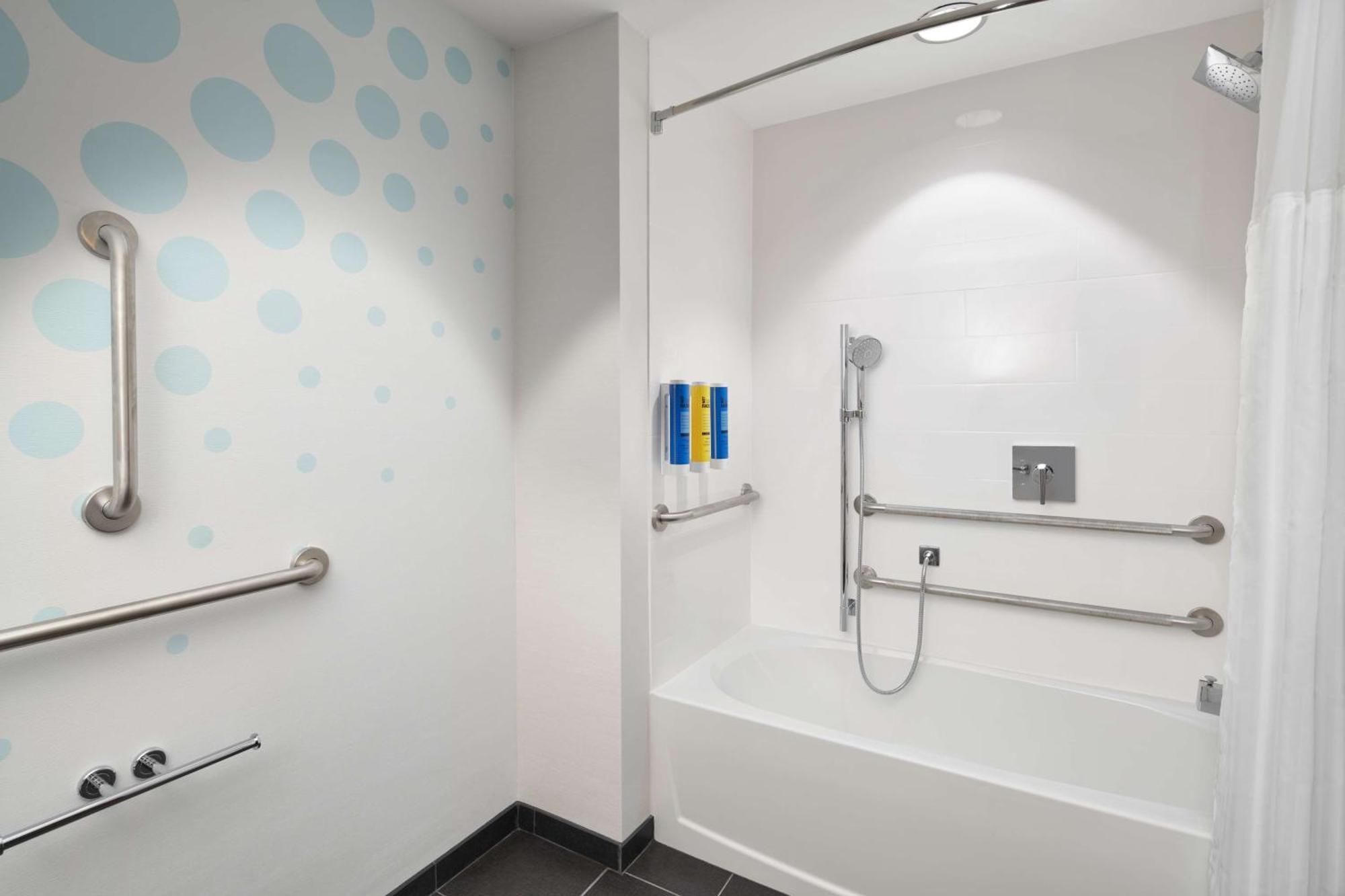 Tru By Hilton Ft Lauderdale Airport Hotel Dania Beach Exterior photo