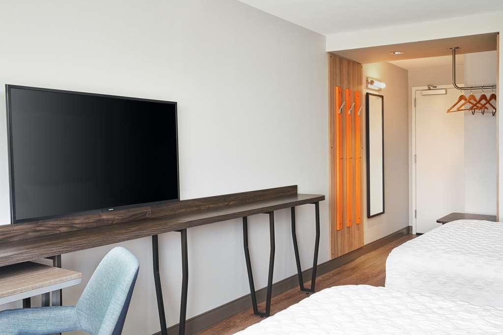 Tru By Hilton Ft Lauderdale Airport Hotel Dania Beach Room photo